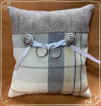 Ring Display Cushion