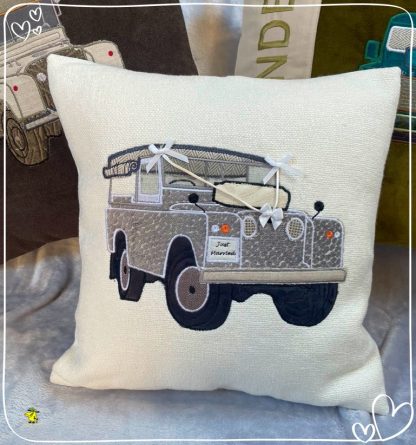 Wedding 4WD Vehicle Cushion